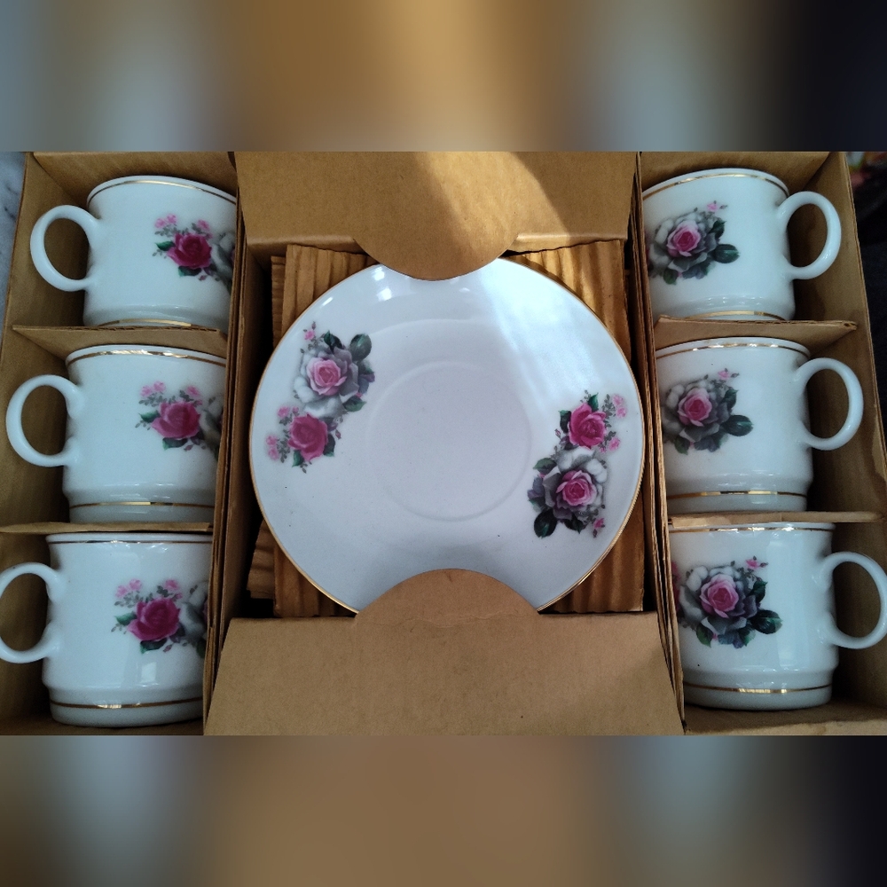 NEW! Vintage Asian Coffee Cup Set